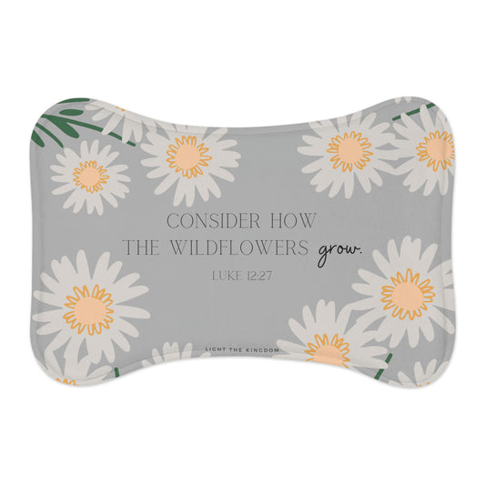 Consider the Wildflowers Gray Pet Feeding Mat